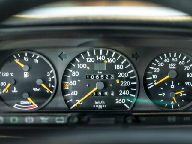 MERCEDES-BENZ 190 E