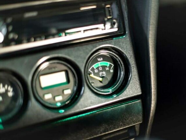 MERCEDES-BENZ 190 E