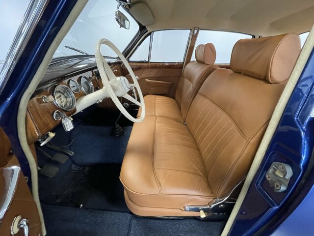 BMW 502