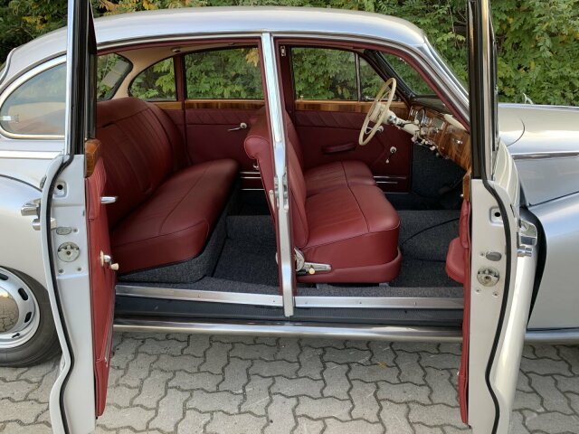 BMW 502