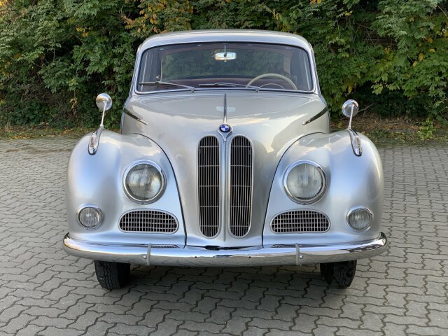 BMW 502