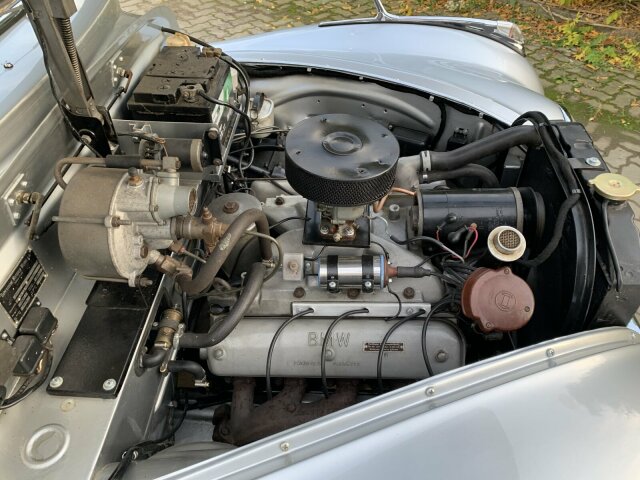 BMW 502