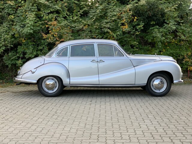 BMW 502