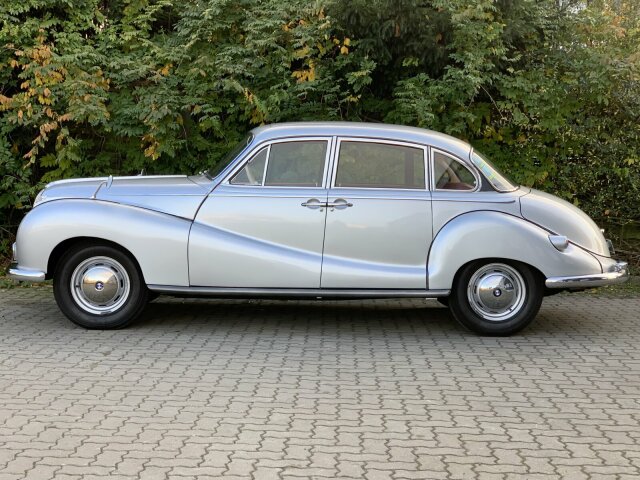 BMW 502