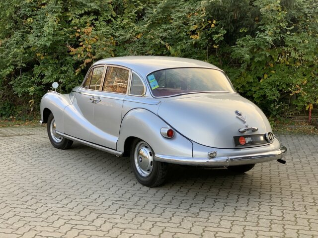 BMW 502