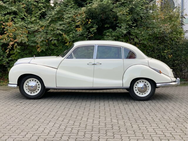BMW 501