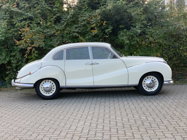 BMW 501