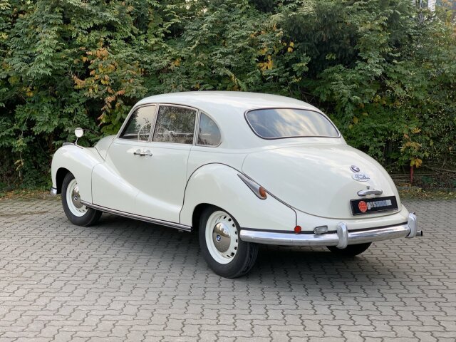 BMW 501