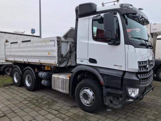 Mercedes-BenzArocs