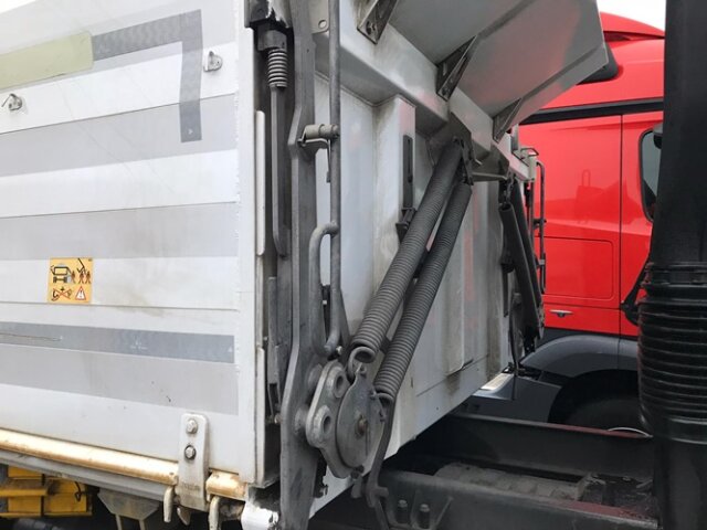 DAIMLER-BENZ Arocs