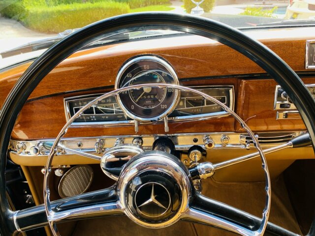 MERCEDES-BENZ 300