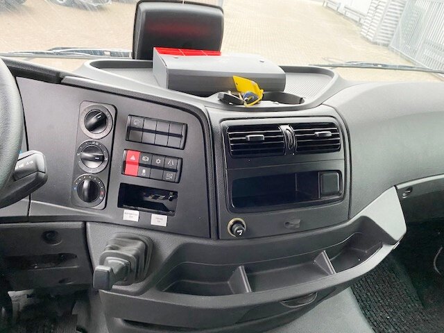 DAIMLER-BENZ Atego
