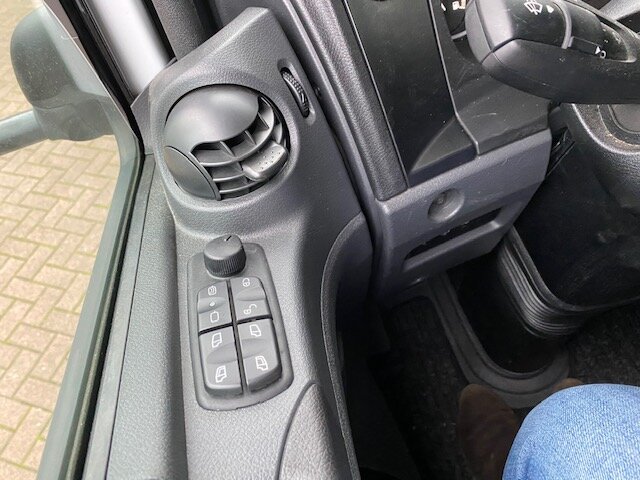 DAIMLER-BENZ Atego