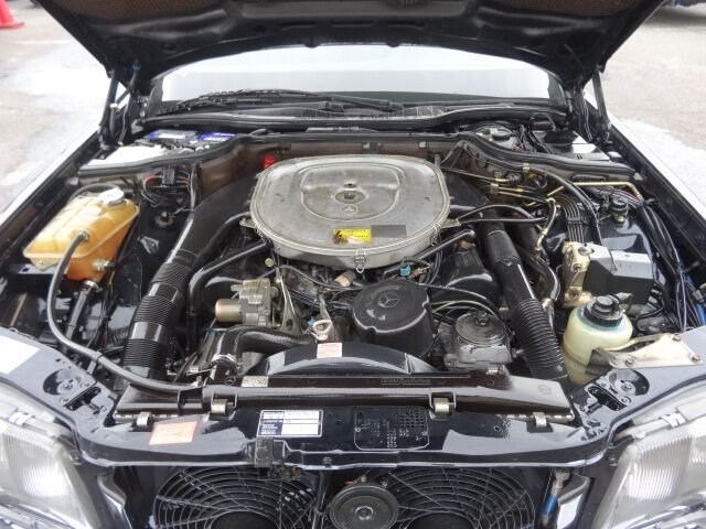 MERCEDES-BENZ 560
