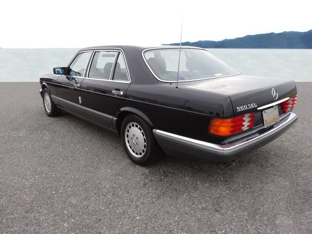 MERCEDES-BENZ 560