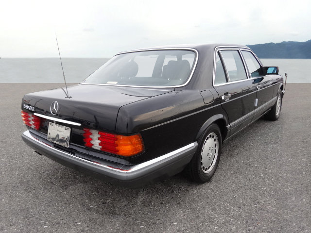 MERCEDES-BENZ 560