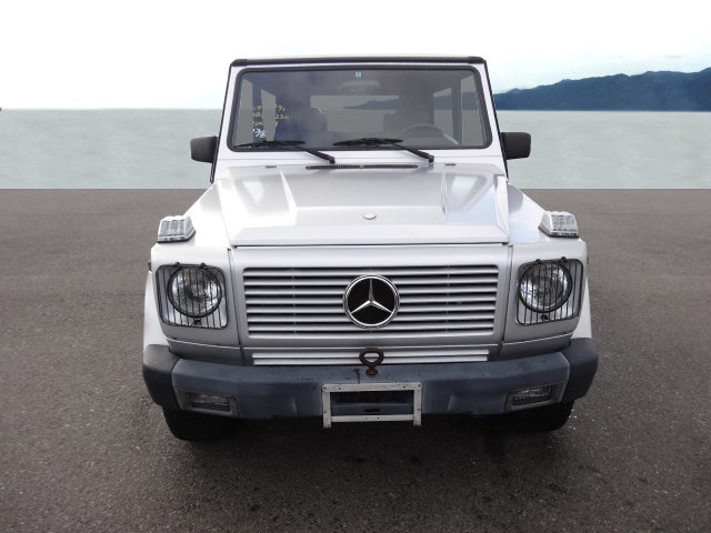MERCEDES-BENZ G 320
