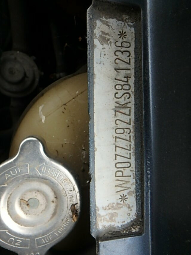 PORSCHE 928