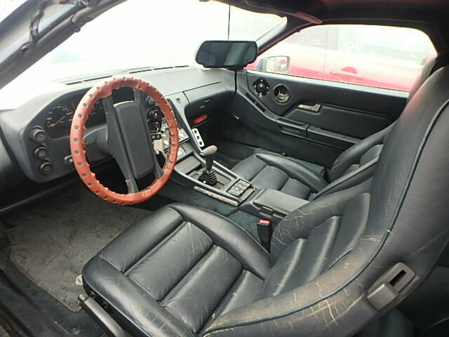 PORSCHE 928