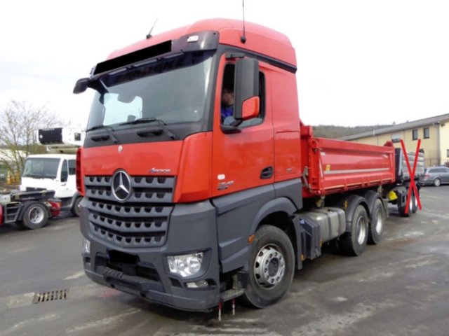 Mercedes-BenzArocs