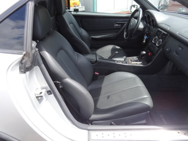 MERCEDES-BENZ SLK 320