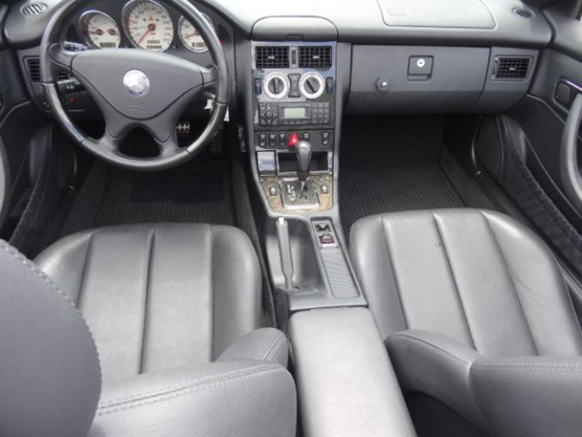 MERCEDES-BENZ SLK 320