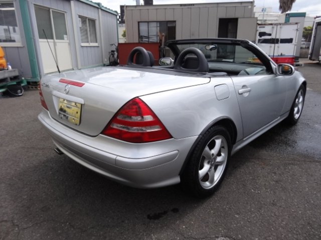 MERCEDES-BENZ SLK 320