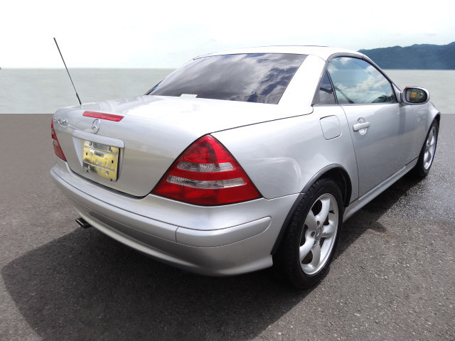 MERCEDES-BENZ SLK 320