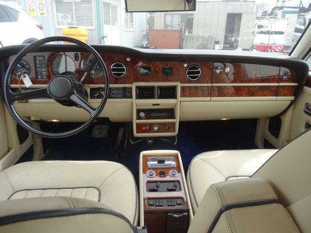 ROLLS-ROYCE (GB) Silver Spur