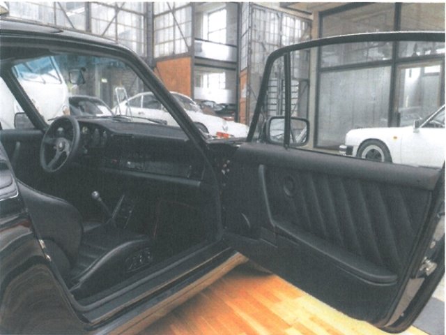 PORSCHE 930