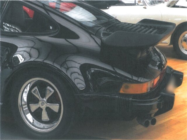 PORSCHE 930