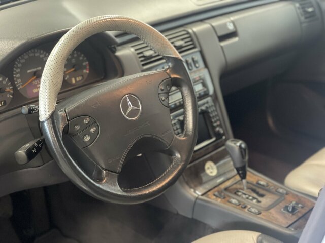 MERCEDES-BENZ E 55 AMG