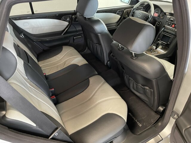 MERCEDES-BENZ E 55 AMG