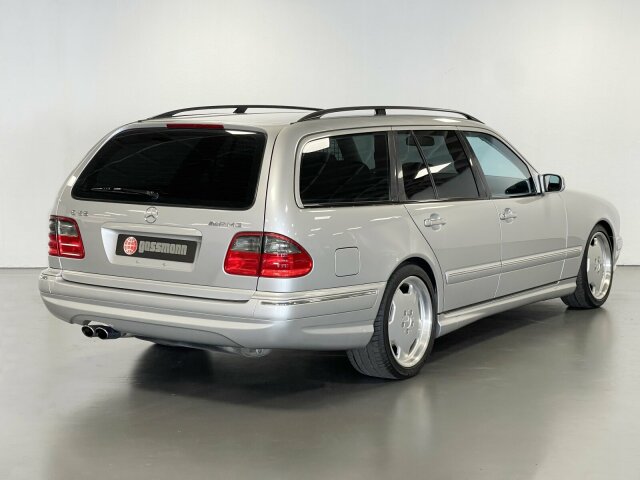 MERCEDES-BENZ E 55 AMG