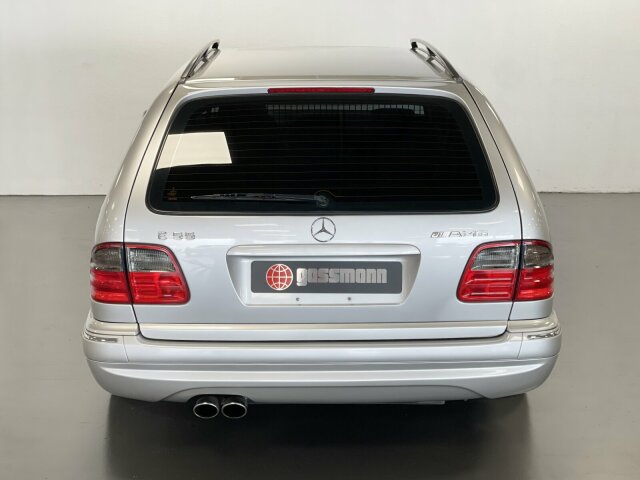 MERCEDES-BENZ E 55 AMG