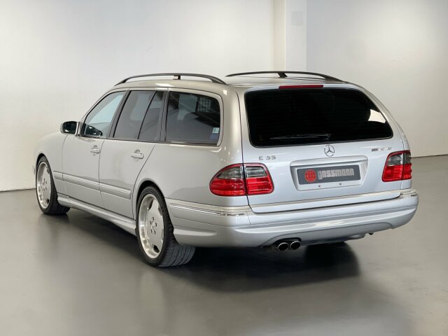 MERCEDES-BENZ E 55 AMG