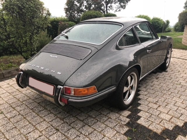 PORSCHE 964
