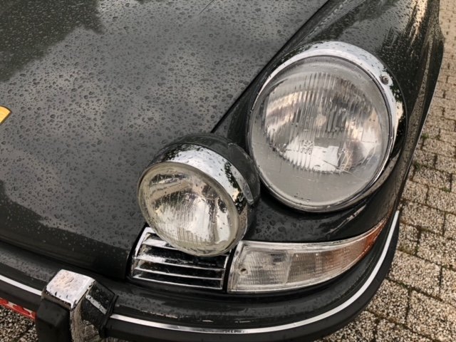 PORSCHE 964