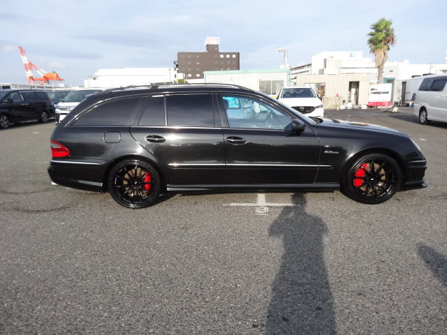 Mercedes-BenzE 63 AMG