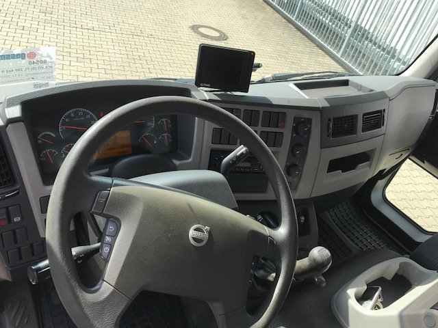 VOLVO (S) FL