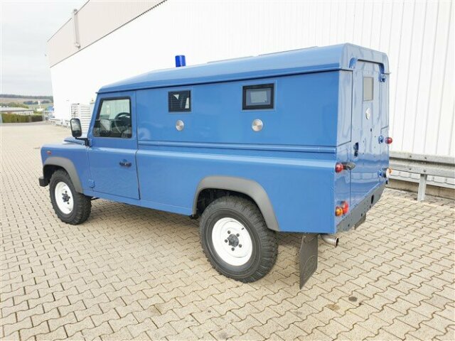 LAND ROVER (GB) Defender