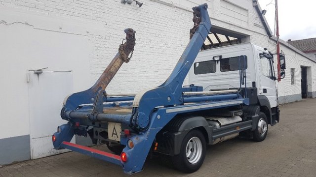 DAIMLER-BENZ Atego 3