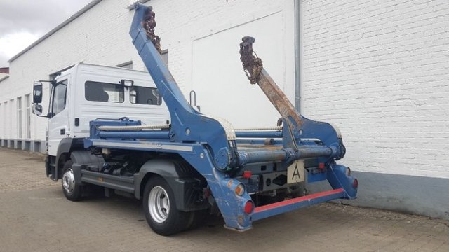 DAIMLER-BENZ Atego 3