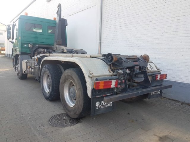 DAIMLER-BENZ Actros