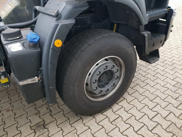 IVECO-MAGIRUS Trakker