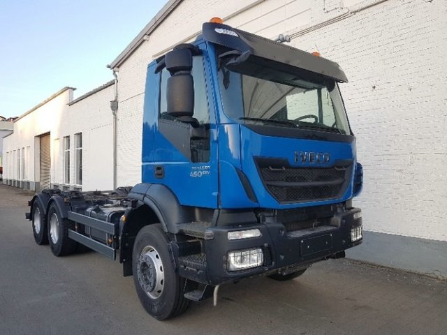 IVECO-MAGIRUS Trakker