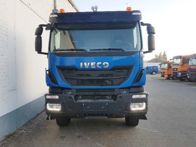 IVECO-MAGIRUS Trakker