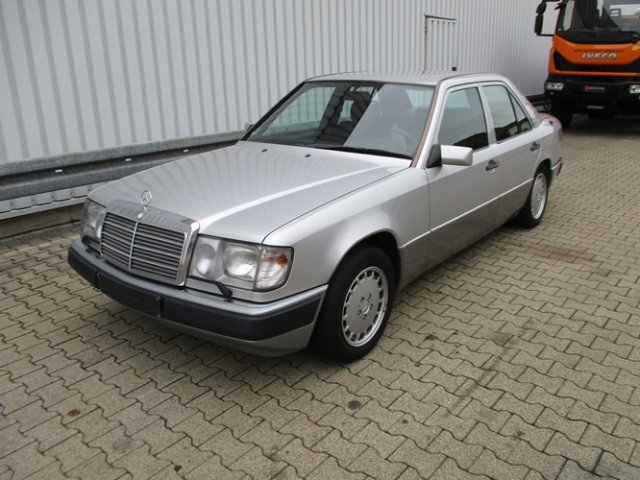 Mercedes-Benz300
