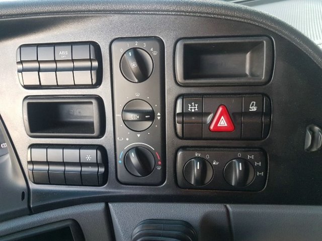 DAIMLER-BENZ Actros