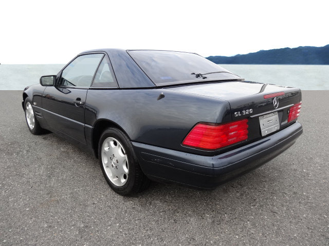 MERCEDES-BENZ SL 320